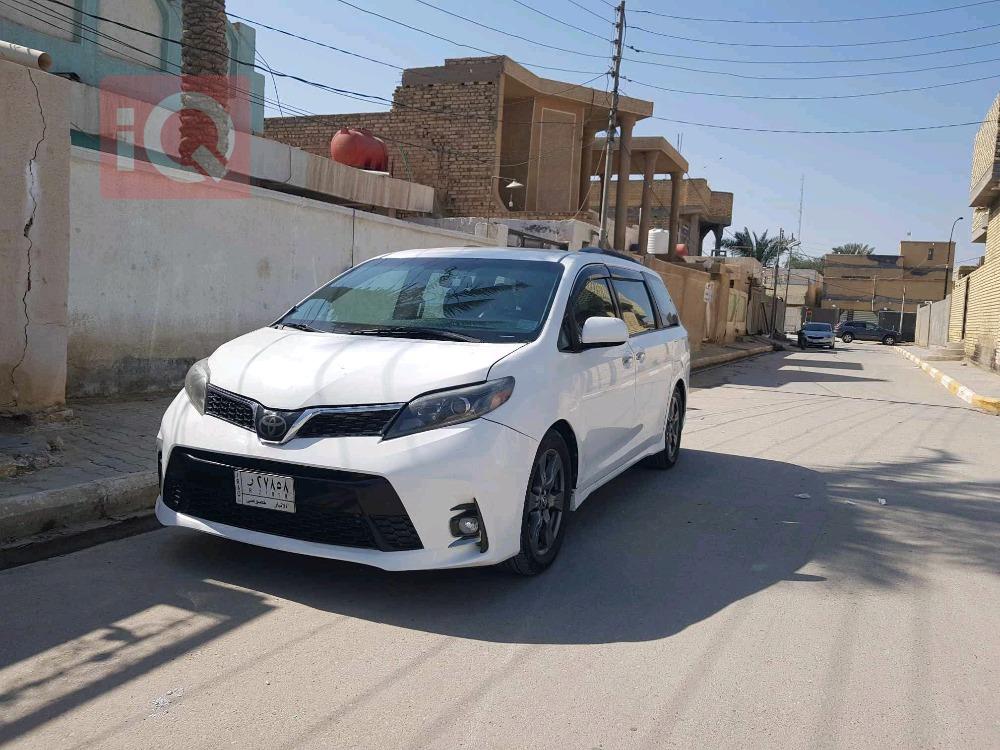 تويوتا سيينا